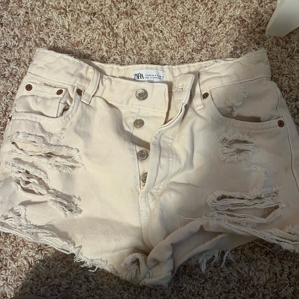 zara white jean shorts, size 4